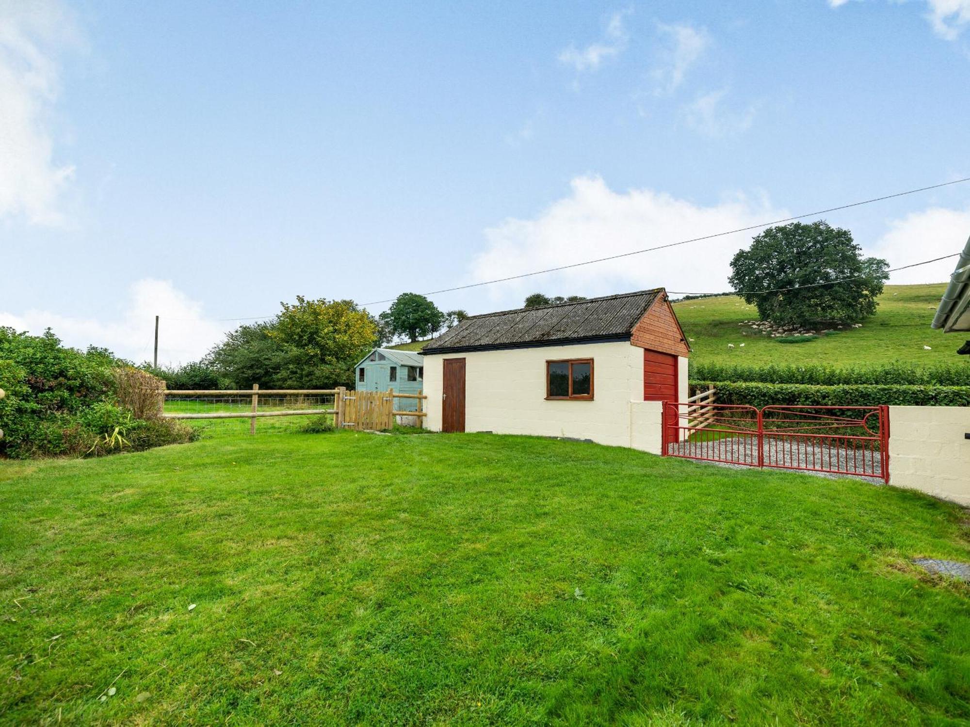 Meadowcroft Villa Bettws Disserth Exteriör bild